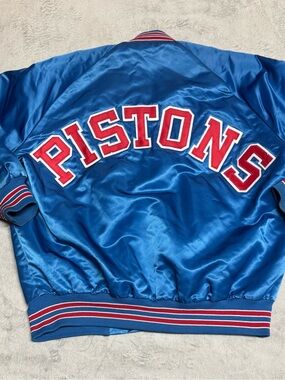 Vintage 80’s 90’s Detroit Pistons Satin Chalk Lien Jacket Size Large Spellout.
